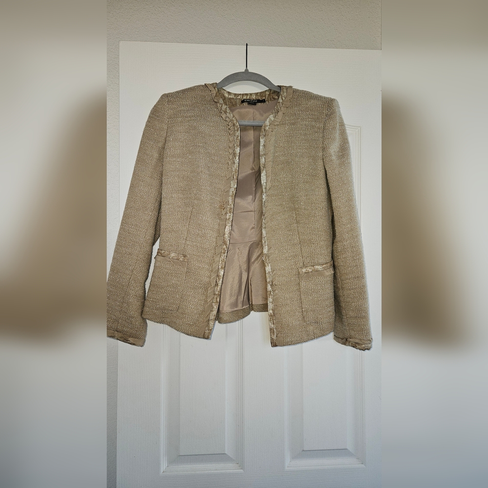 DKNY Donna Karan Women's Ruffle Trim Cotton Jacket size 4